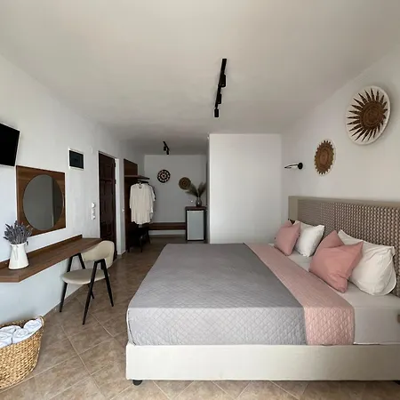 Guest house Pantheon Skiathos Town