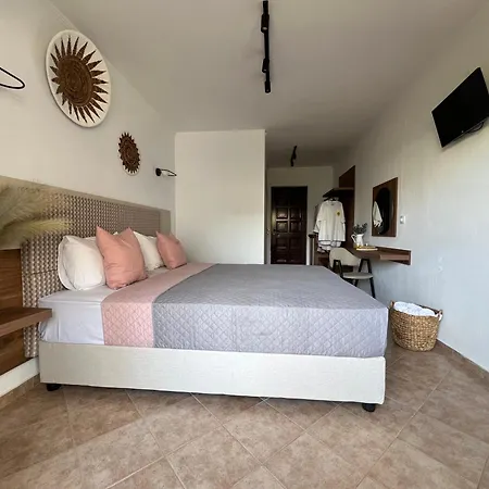 Guest house Pantheon 3*